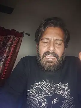 Snapshot of MAGNETICDADDY8 chatting on 01/17/26, 09:47 MAGNETICDADDY8 online show from 01/17/26, 09:47