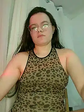 Snapshot of camillebr chatting on 03/22/26, 10:24 camillebr online show from 03/22/26, 10:24