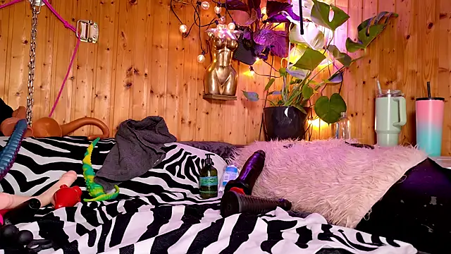 maaandyy69 online show from 02/05/25, 02:05