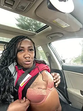 Snapshot of Yoshibaby2670 chatting on 01/31/25, 06:36 Yoshibaby2670 online show from 01/31/25, 06:36