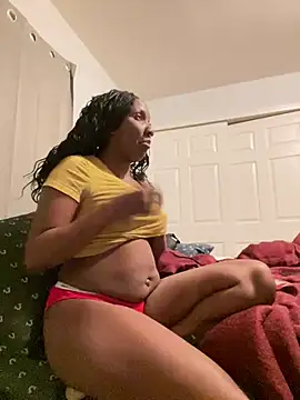 Snapshot of Yoshibaby2670 chatting on 02/10/25, 02:52 Yoshibaby2670 online show from 02/10/25, 02:52