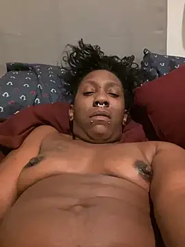 Snapshot of Yoshibaby2670 chatting on 02/13/25, 03:39 Yoshibaby2670 online show from 02/13/25, 03:39