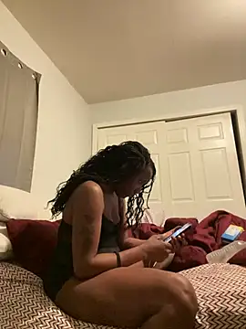 Snapshot of Yoshibaby2670 chatting on 02/16/25, 11:26 Yoshibaby2670 online show from 02/16/25, 11:26