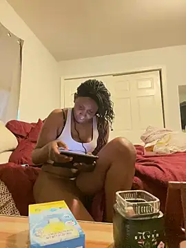 Snapshot of Yoshibaby2670 chatting on 02/18/25, 10:36 Yoshibaby2670 online show from 02/18/25, 10:36