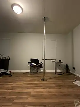 Snapshot of Yoshibaby2670 chatting on 02/24/25, 02:51 Yoshibaby2670 online show from 02/24/25, 02:51