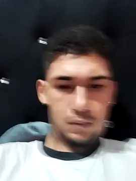 Snapshot of Dual_ chatting on 12/16/25, 07:02 Dual online show from 12/16/25, 07:02