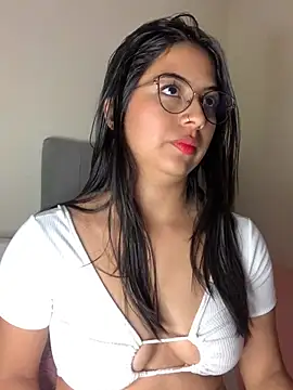 Julii- online show from 01/18/25, 04:26