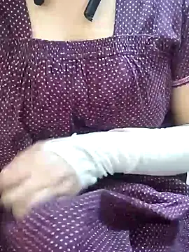 mallupriyapriya online show from 01/06/25, 05:08