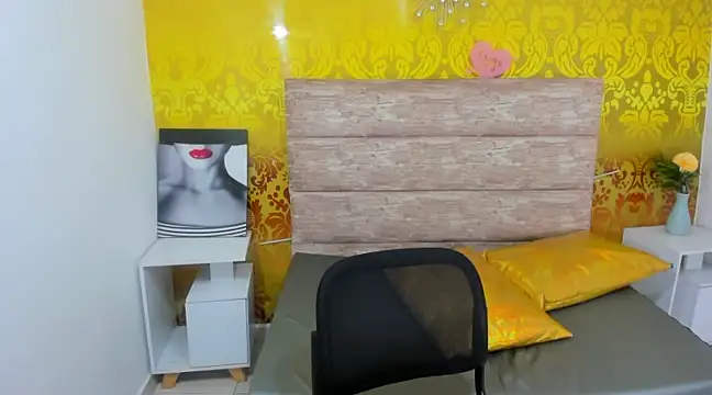 Snapshot of Natasha69 chatting on 01/13/25, 01:13 Natasha69 online show from 01/13/25, 01:13