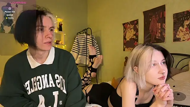 VeryRare TwinS online show from 10/03/25, 11:13