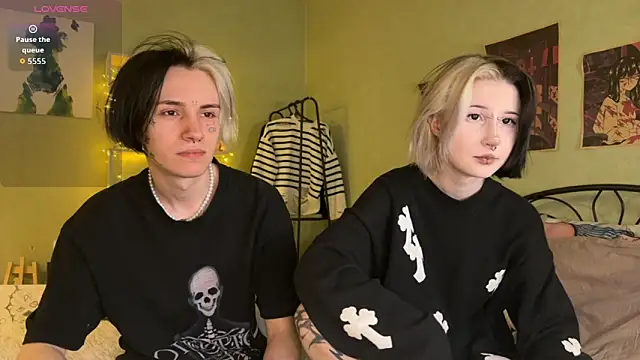 VeryRare TwinS online show from 10/10/25, 09:47