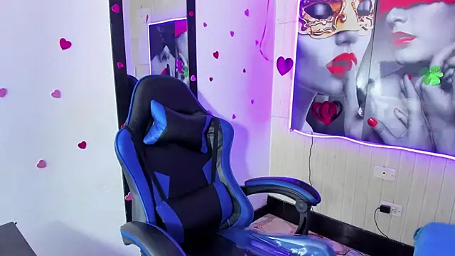 Anniee x online show from 04/28/26, 12:54