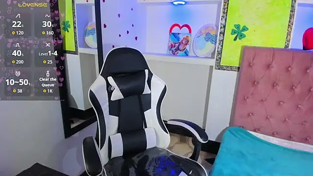 Anniee x online show from 05/02/26, 12:43