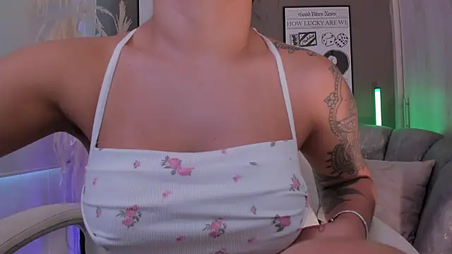 NiiaEvanss online show from 01/09/26, 01:14