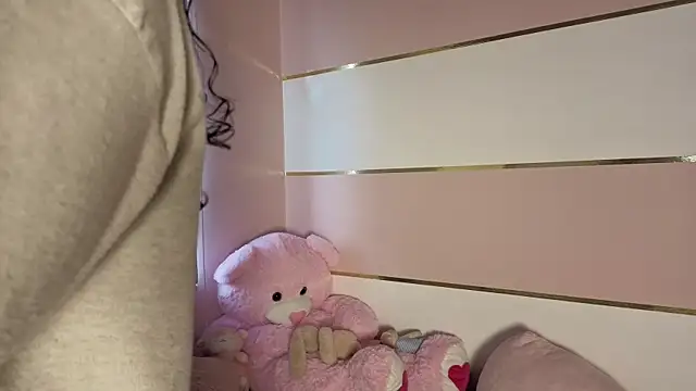 Charlotte  Miller online show from 11/03/25, 11:33