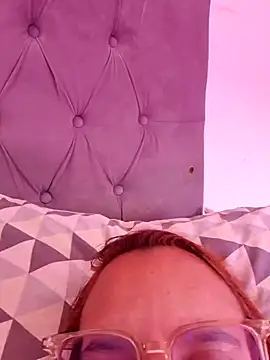 AliceRuivinha2 online show from 07/04/26, 01:39