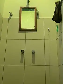 Snapshot of GoloZeusMax chatting on 01/11/25, 09:36 GoloZeusMax online show from 01/11/25, 09:36