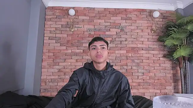 adam piarse01 online show from 11/21/25, 03:16