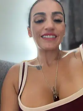 Snapshot of Samantha_bigboobs chatting on 06/03/26, 08:25 Samantha bigboobs online show from 06/03/26, 08:25