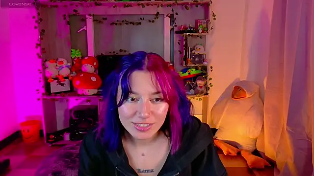 Snapshot of _zephyr_ chatting on 01/17/25, 04:39 zephyr online show from 01/17/25, 04:39