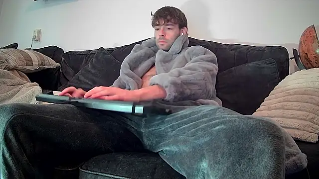 onesieboyx online show from 02/03/26, 11:59