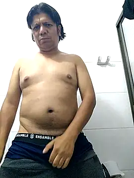 Snapshot of escorpio50jt chatting on 02/07/25, 02:50 escorpio50jt online show from 02/07/25, 02:50