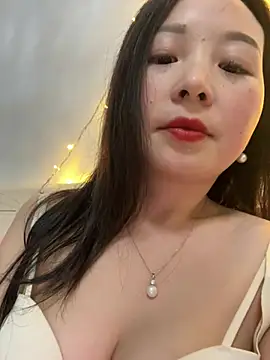Snapshot of SSSniang- chatting on 02/08/25, 12:17 SSSniang- online show from 02/08/25, 12:17