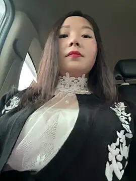 Snapshot of SSSniang- chatting on 02/21/25, 04:18 SSSniang- online show from 02/21/25, 04:18
