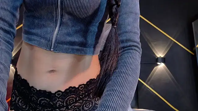 Snapshot of amabel_zambrano chatting on 01/13/26, 10:42 amabel zambrano online show from 01/13/26, 10:42