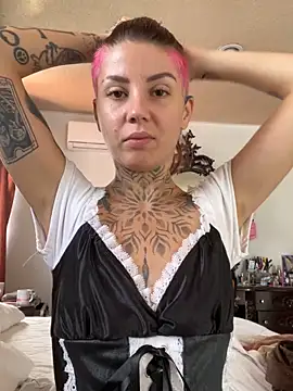 Izy cute  online show from 11/13/25, 04:39