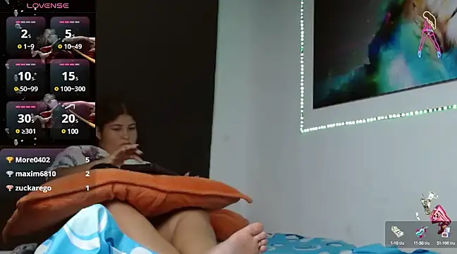 Snapshot of fabyana-queen chatting on 01/24/25, 08:43 fabyana-queen online show from 01/24/25, 08:43