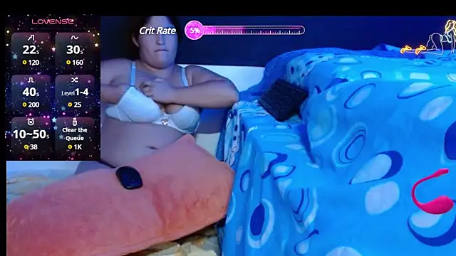 Snapshot of fabyana-queen chatting on 02/01/25, 02:24 fabyana-queen online show from 02/01/25, 02:24