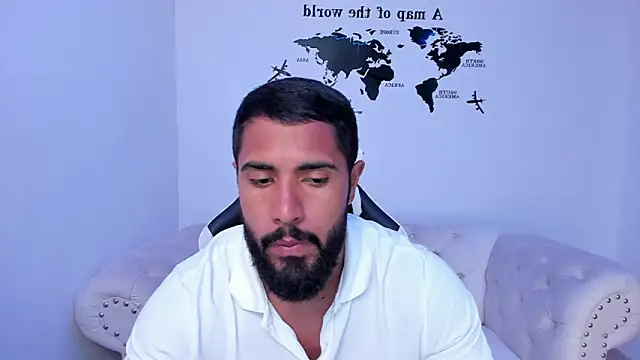 Santiago huntt online show from 10/04/25, 02:09