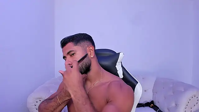 Santiago huntt online show from 12/05/25, 12:47