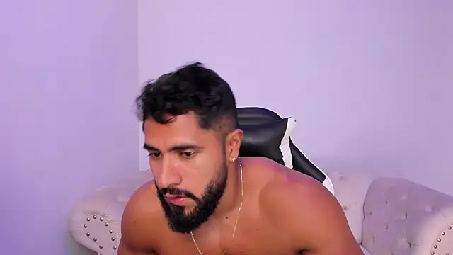 Snapshot of Santiago_huntt chatting on 02/03/26, 09:09 Santiago huntt online show from 02/03/26, 09:09