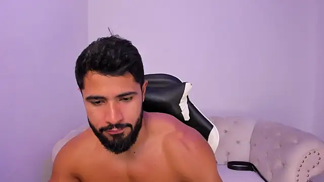 Snapshot of Santiago_huntt chatting on 02/17/26, 09:54 Santiago huntt online show from 02/17/26, 09:54