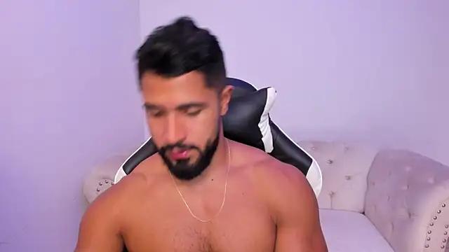 Snapshot of Santiago_huntt chatting on 02/27/26, 08:53 Santiago huntt online show from 02/27/26, 08:53