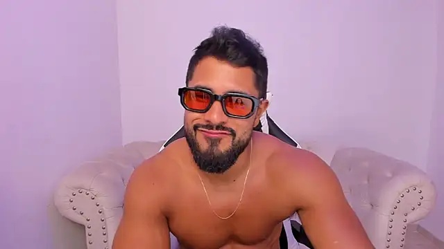 Snapshot of Santiago_huntt chatting on 03/13/26, 09:10 Santiago huntt online show from 03/13/26, 09:10