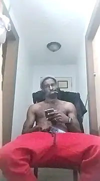 Snapshot of Ass_Everywere chatting on 02/15/25, 07:27 Ass Everywere online show from 02/15/25, 07:27