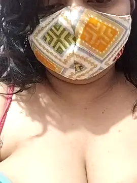 Snapshot of BigAssSarah chatting on 09/30/25, 10:04 BigAssSarah online show from 09/30/25, 10:04