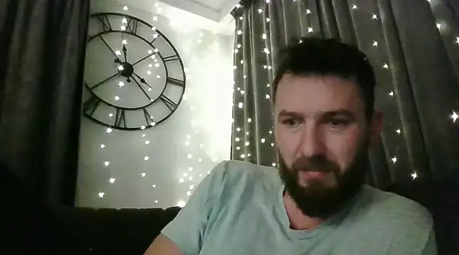 Snapshot of realdilf chatting on 01/10/25, 04:51 realdilf online show from 01/10/25, 04:51