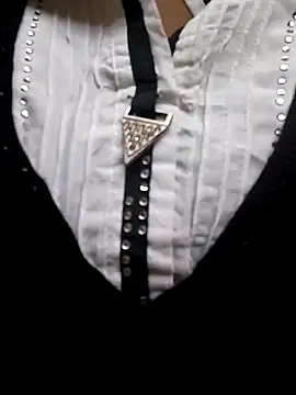 Snapshot of Barbie_183 chatting on 01/17/25, 05:32 Barbie 183 online show from 01/17/25, 05:32