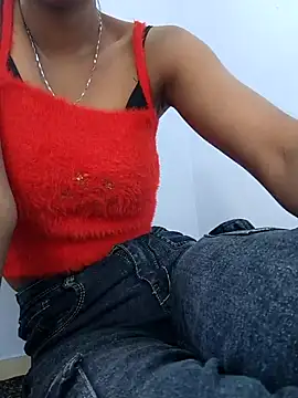 Snapshot of Barbie_183 chatting on 02/21/25, 05:35 Barbie 183 online show from 02/21/25, 05:35