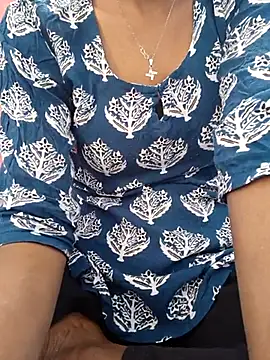 Snapshot of Barbie_183 chatting on 03/13/25, 05:11 Barbie 183 online show from 03/13/25, 05:11