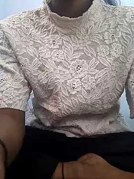 Snapshot of Barbie_183 chatting on 03/21/25, 10:28 Barbie 183 online show from 03/21/25, 10:28