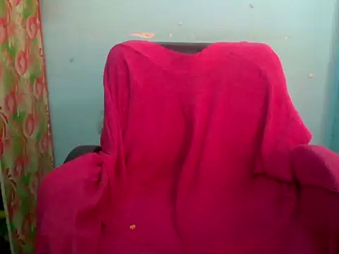 Snapshot of Barbie_183 chatting on 07/08/26, 06:18 Barbie 183 online show from 07/08/26, 06:18