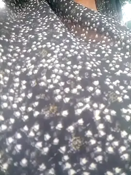 Amaya Bajwa online show from 11/16/25, 09:15