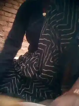 Amaya Bajwa online show from 12/17/25, 12:11