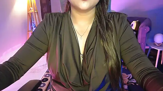 Snapshot of Mitikaa chatting on 06/12/26, 01:32 Mitikaa online show from 06/12/26, 01:32