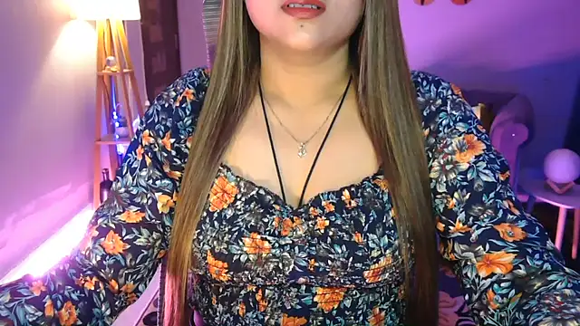 Snapshot of Mitikaa chatting on 06/15/26, 01:35 Mitikaa online show from 06/15/26, 01:35